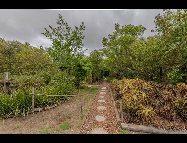 LAND FOR SALE IN RIVIERSONDEREND